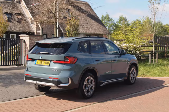 BMW X1 (2022) thumbnail 12