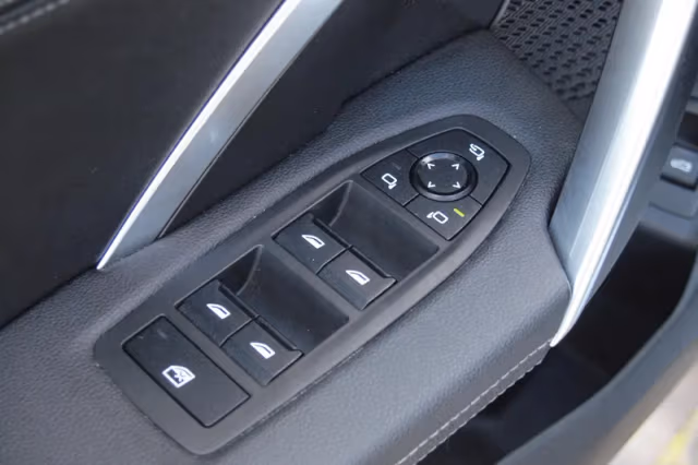 BMW X1 (2022) thumbnail 24