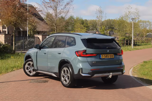 BMW X1 (2022) thumbnail 4