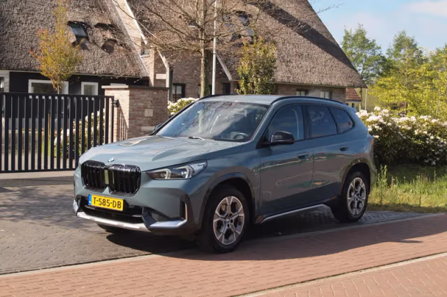 BMW X1 (2022) thumbnail 8