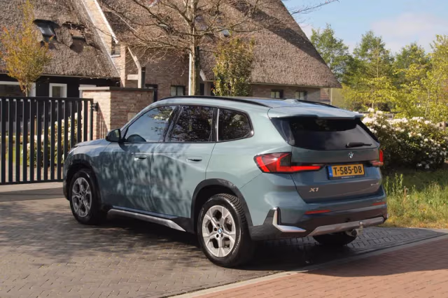 BMW X1 (2022) thumbnail 10