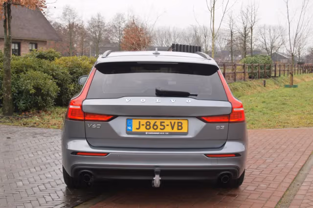 Volvo V60 (2020) thumbnail 11