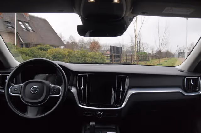 Volvo V60 (2020) thumbnail 16