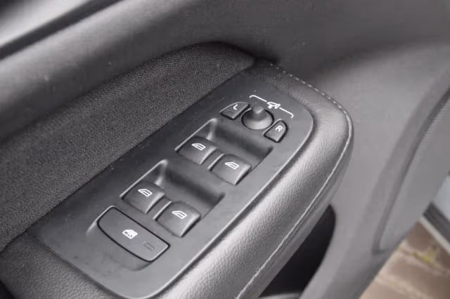 Volvo V60 (2020) thumbnail 25