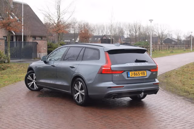 Volvo V60 (2020) thumbnail 4