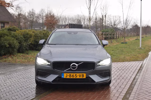 Volvo V60 (2020) thumbnail 7