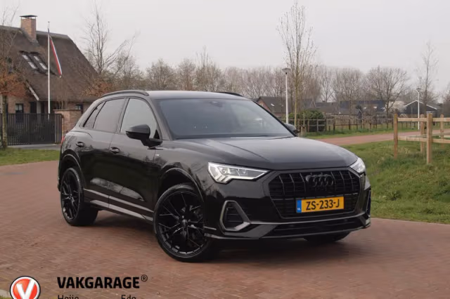 Audi Q3 (2019) thumbnail 2