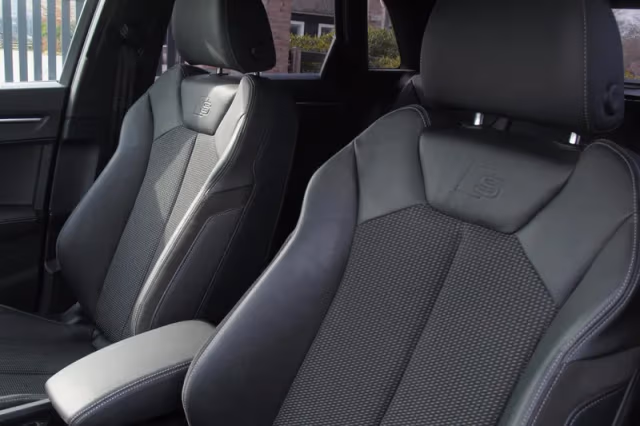 Audi Q3 (2019) thumbnail 15