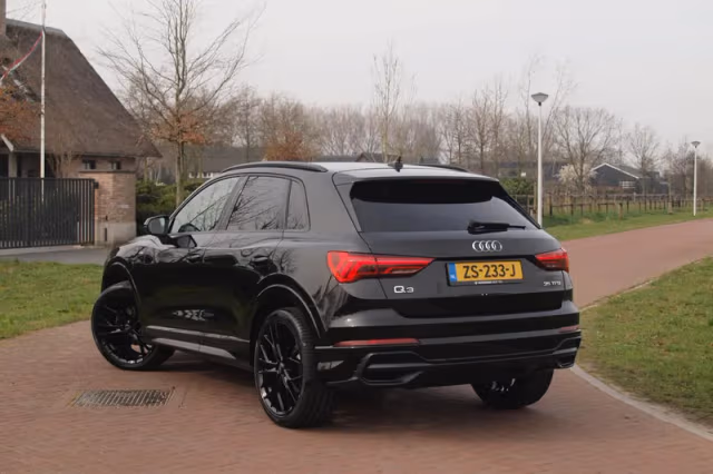 Audi Q3 (2019) thumbnail 4