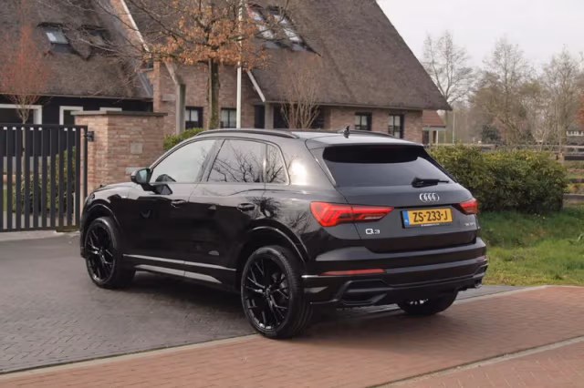 Audi Q3 (2019) thumbnail 10