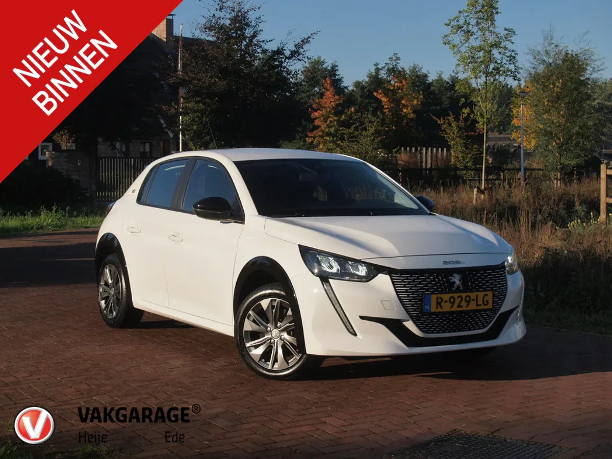 Peugeot e-208 (2022) — foto 1