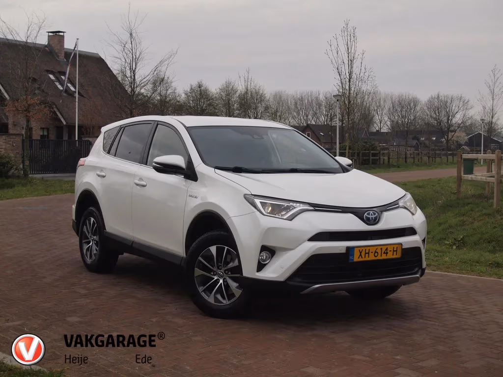 Toyota RAV4 (2019) — foto 1