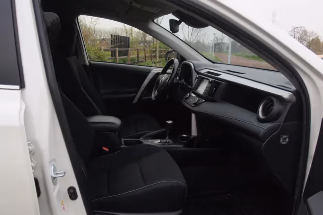 Toyota RAV4 (2019) thumbnail 14