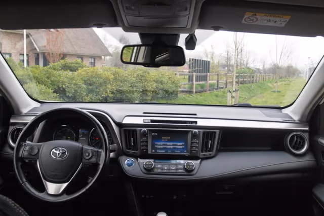 Toyota RAV4 (2019) thumbnail 15