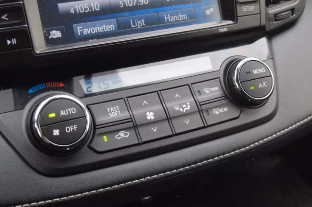 Toyota RAV4 (2019) thumbnail 22