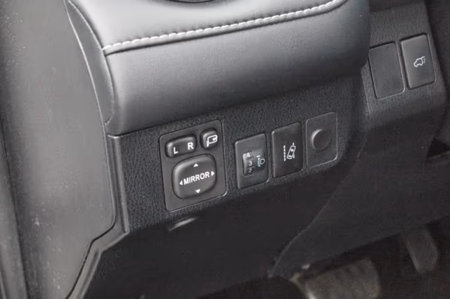 Toyota RAV4 (2019) thumbnail 26