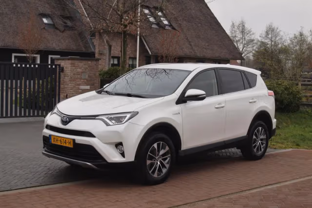 Toyota RAV4 (2019) thumbnail 5
