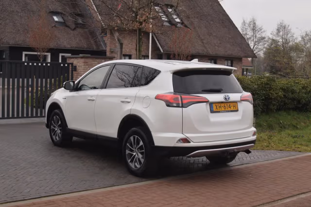 Toyota RAV4 (2019) thumbnail 7