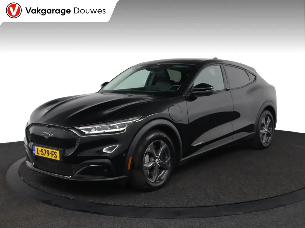 Ford Mustang Mach-E (2021) — foto 1