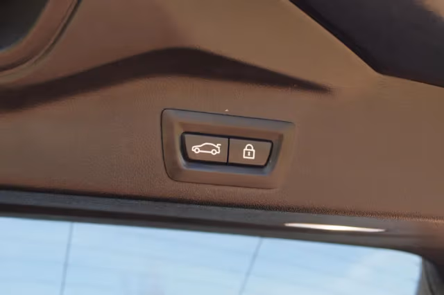 BMW X5 (2020) thumbnail 35