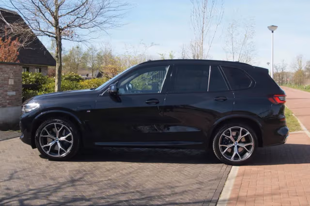 BMW X5 (2020) thumbnail 9