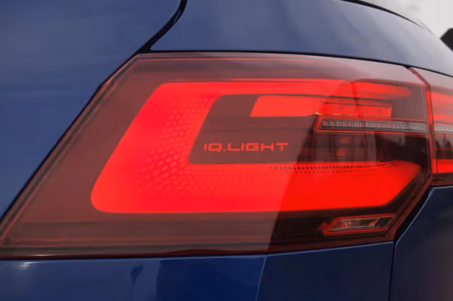 Volkswagen Golf (2021) thumbnail 11