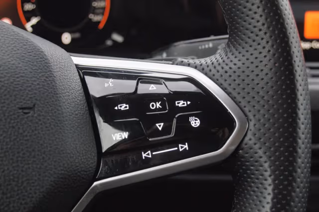 Volkswagen Golf (2021) thumbnail 16