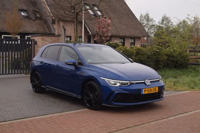 Volkswagen Golf (2021) thumbnail 3