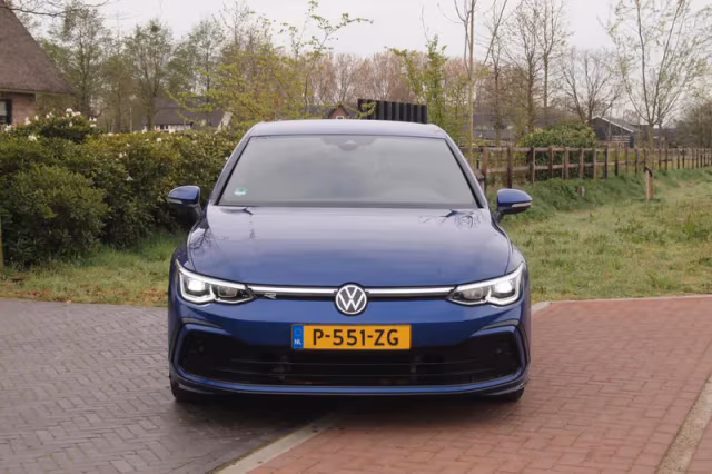 Volkswagen Golf (2021) thumbnail 4