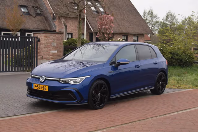 Volkswagen Golf (2021) thumbnail 5