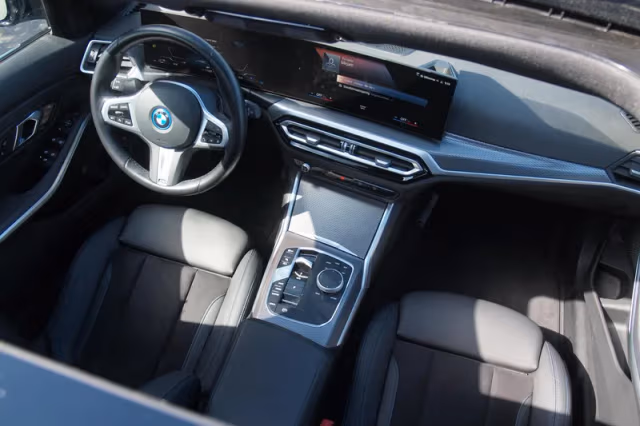 BMW 3-Serie (2023) thumbnail 4