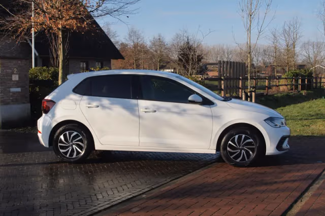Volkswagen Polo (2022) thumbnail 13