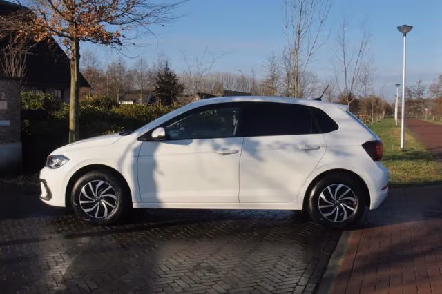 Volkswagen Polo (2022) thumbnail 9