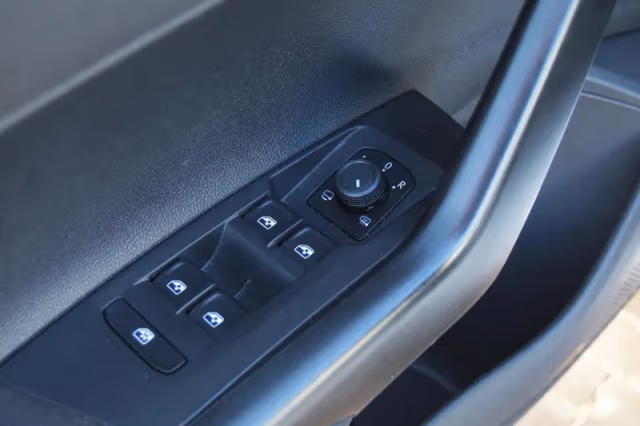 Volkswagen Polo (2022) thumbnail 25