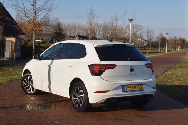 Volkswagen Polo (2022) thumbnail 4