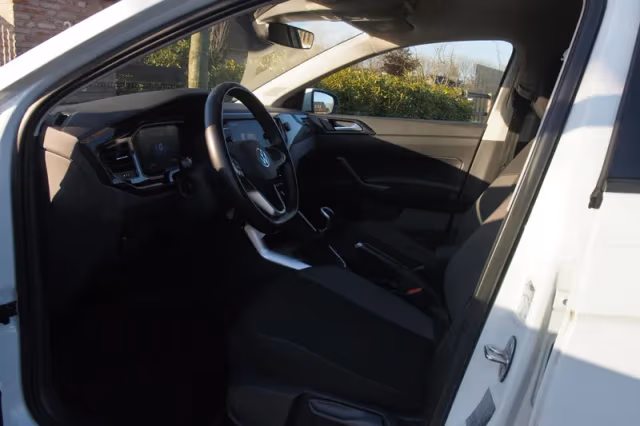 Volkswagen Polo (2022) thumbnail 5
