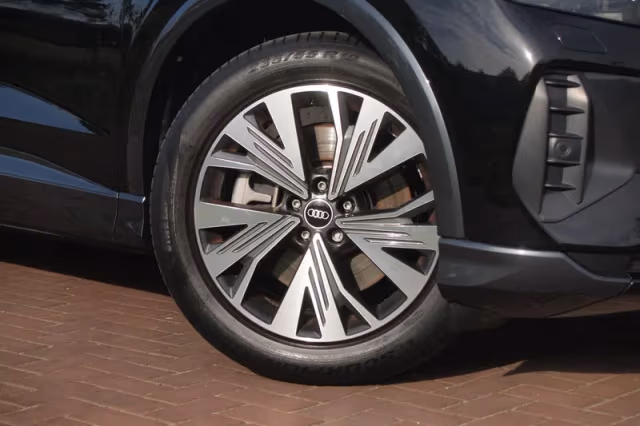 Audi Q4 e-tron (2021) thumbnail 14