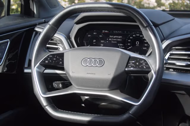 Audi Q4 e-tron (2021) thumbnail 18