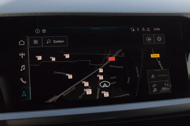 Audi Q4 e-tron (2021) thumbnail 23