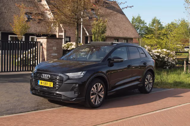 Audi Q4 e-tron (2021) thumbnail 8