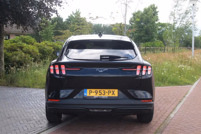 Ford Mustang Mach-E (2022) thumbnail 10