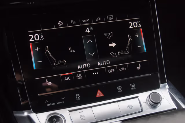 Audi e-tron (2021) thumbnail 25
