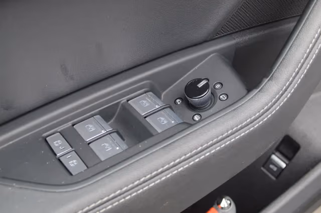 Audi e-tron (2021) thumbnail 27