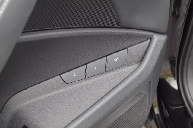 Audi e-tron (2021) thumbnail 28