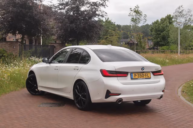 BMW 3-Serie (2022) thumbnail 3