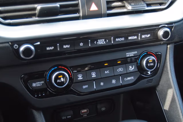 Kia Niro (2021) thumbnail 24