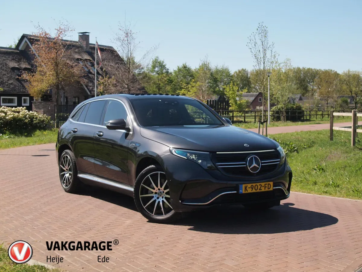 Mercedes-Benz EQC (2020) — foto 1
