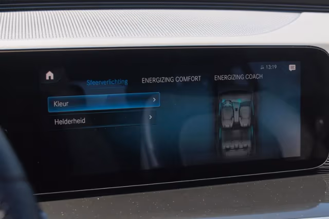Mercedes-Benz EQC (2020) thumbnail 22