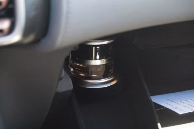 Mercedes-Benz EQC (2020) thumbnail 26