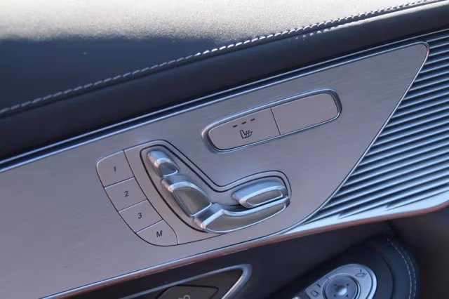 Mercedes-Benz EQC (2020) thumbnail 27